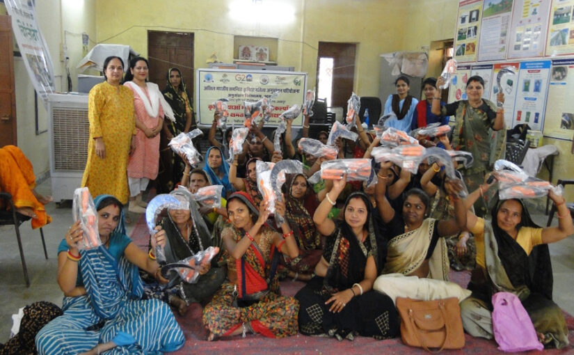 महिला किसानों के लिए खेती में और्गोनौमिक तकनीकों के जरीए प्रशिक्षण