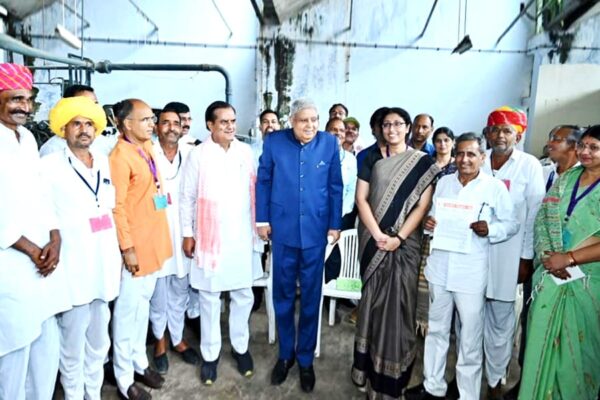 भारत देश किसानों की बदौलत ही है