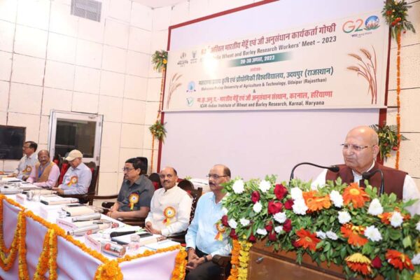 अंतरिक्ष हो या खेत, भारत का वैज्ञानिक श्रेष्ठ