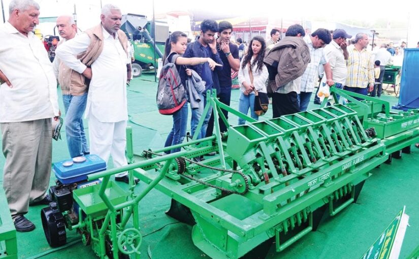 गाजर की खेती में कृषि मशीनों का इस्तेमाल