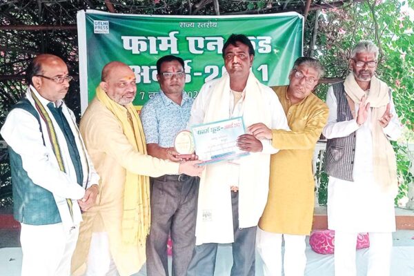 पानी और पलायन रोकने वाले मध्य प्रदेश के किसानों का हुआ सम्मान