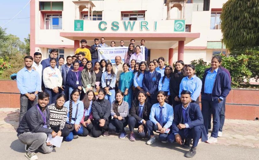भेड़बकरी व खरगोशपालन की ली जानकारी