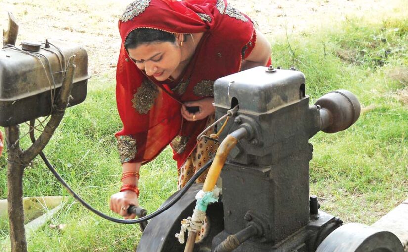 महिला किसानों के हिसाब से बनते कृषि यंत्र