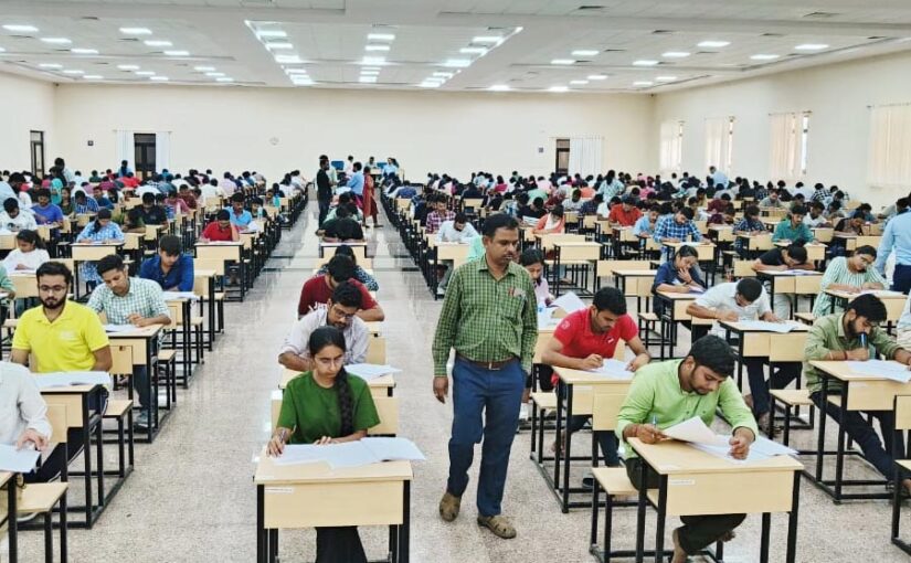बीएयू में आयोजित स्नात्तकोत्तर और पीएचडी की प्रवेश परीक्षाएं