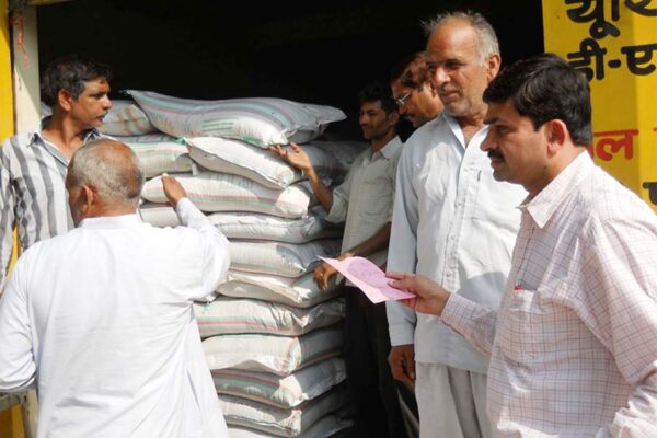 किसानों को सब्सिडी (Subsidy) के साथ मिलेगी पूरी खाद