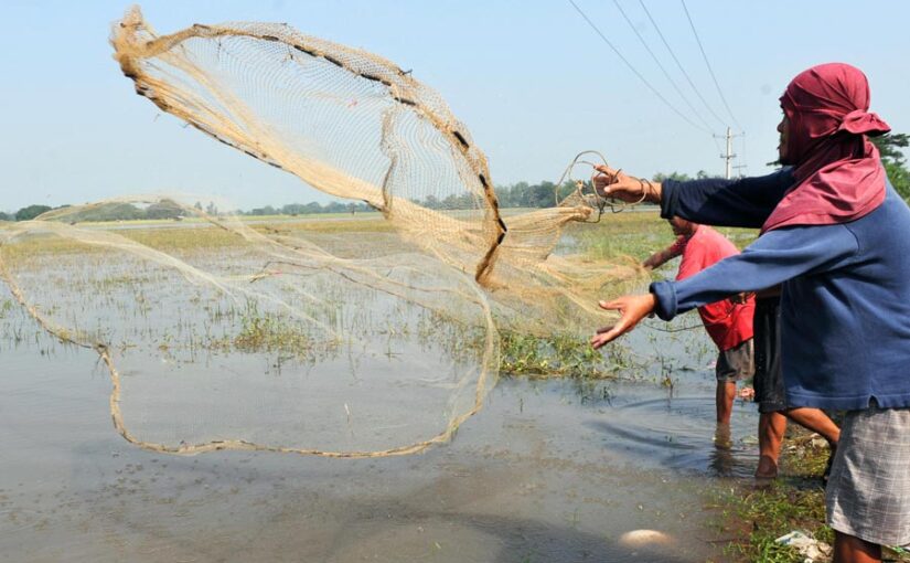 मछुआरों के लिए कल्याणकारी योजनओं (Welfare Schemes) का शुभारंभ