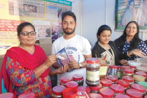 Food processing : खाद्य प्रसंस्करण शौक को बनाया रोजगार