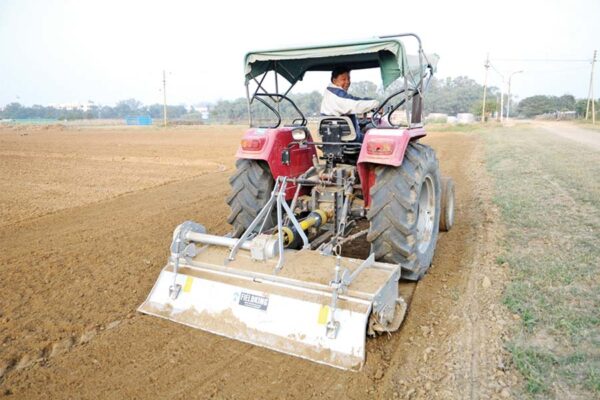 Plowing Machine : रोटावेटर- जमीन को दुरुस्त बनाते जुताई यंत्र