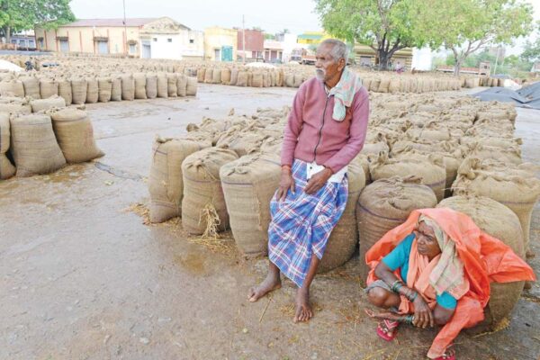 बदहाल कृषि अर्थव्यवस्था (Agricultural Economy) का राजनीतिक अर्थशास्त्र