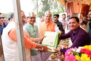 Lakhpati Didi : शिवराज सिंह चौहान ने किया लखपति दीदियों से संवाद