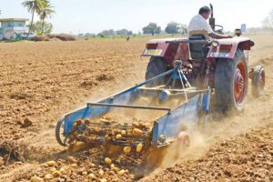 Potato Digger : पोटैटो डिगर से करें आलुओं की खुदाई