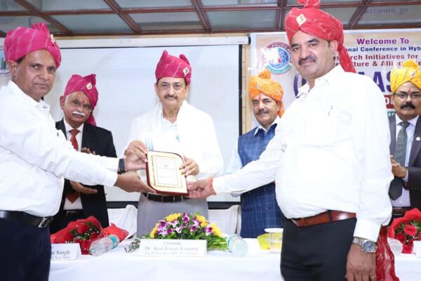 Lifetime Achievement Award :  डा. कर्नाटक सम्मानित