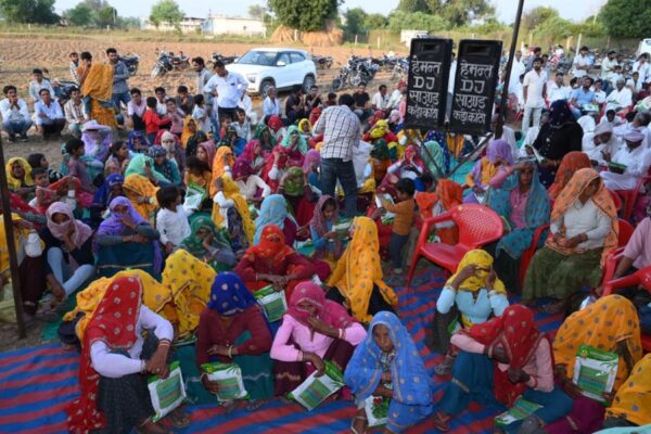 Training and Seed Distribution : करनाल में कार्यक्रम का आयोजन