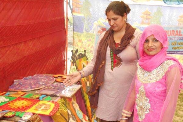 Women Empowerment: लखपति दीदी योजना से बनें आत्मनिर्भर