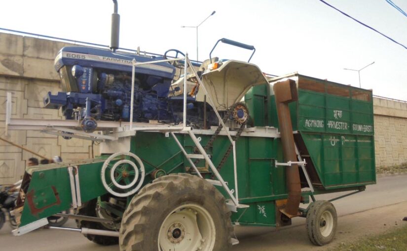 Farming Machine : किसान ने तैयार की खूबियों वाली कंबाइन