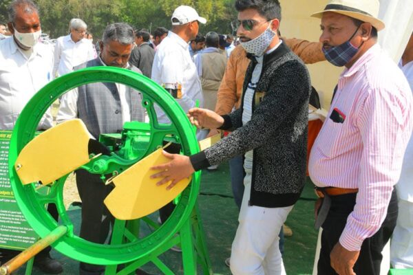Fodder Machines : यह है सुरक्षित चारा मशीन