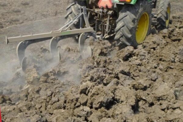 Agriculture Tips : गर्मी में गहरी जुताई (deep plowing) क्यों है जरूरी