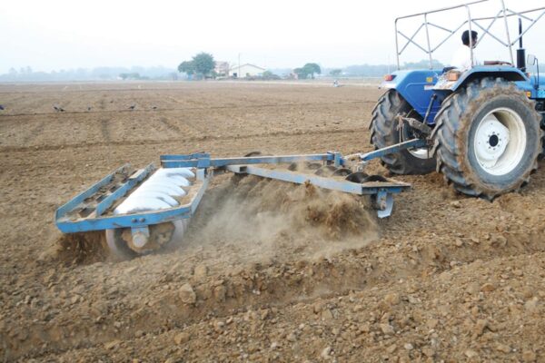 Soil Tillage Methods : खेत में जुताई की जरूरत और उस के फायदे