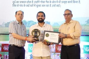 Success Story : 200 मवेशियों से चंद्र प्रकाश कमा रहे हैं लाखों रुपये
