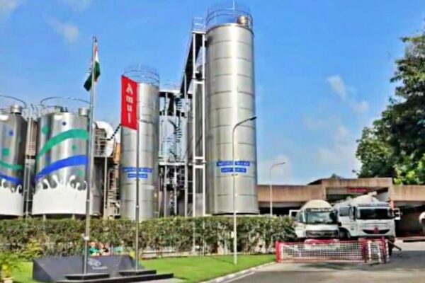 Amul Dairy : दुनिया में बजा अमूल का डंका, बना मजबूत डेयरी ब्रांड